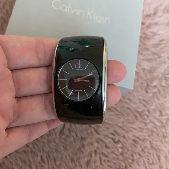 Calvin Klein Unique & Classy Cuff Watch - Picture 5 of 9